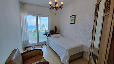 Yalıkavak Marina Yakınında Kapanmaz Deniz Manzaralı 4+2 Satılık Ev