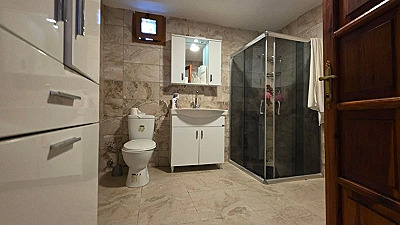 Bitez Asarlık'ta Sahile 600 m Tek Tapuda 2 Ev | Dubleks + 2+1