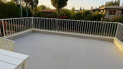 Ortakent Muskebi Denize 50 m Tadilatlı Satılık 2+1 Dubleks