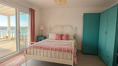 Yalıkavak Geriş Denize Sıfır Manzaralı Triplex Villa + Misafir Evi